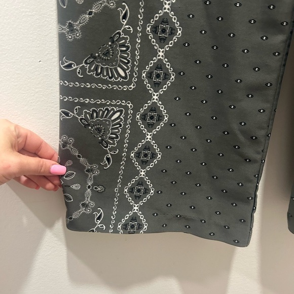 DYNAMITE sz XS grey straight wide leg pants with with draw string waist - Picture 3 of 6